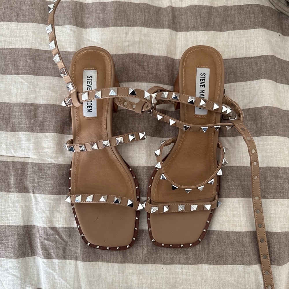 Steve Madden Tan Studded Heels